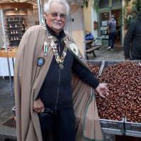 In visita alla Confraternita della Castagna a Collobrieres