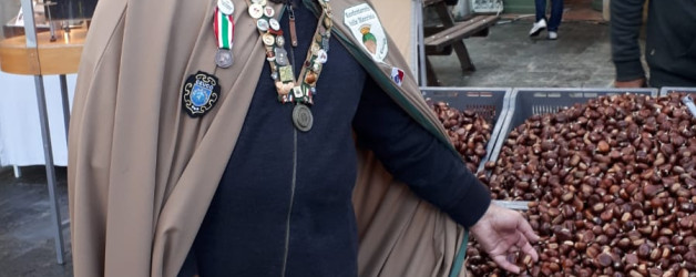 In visita alla Confraternita della Castagna a Collobrieres